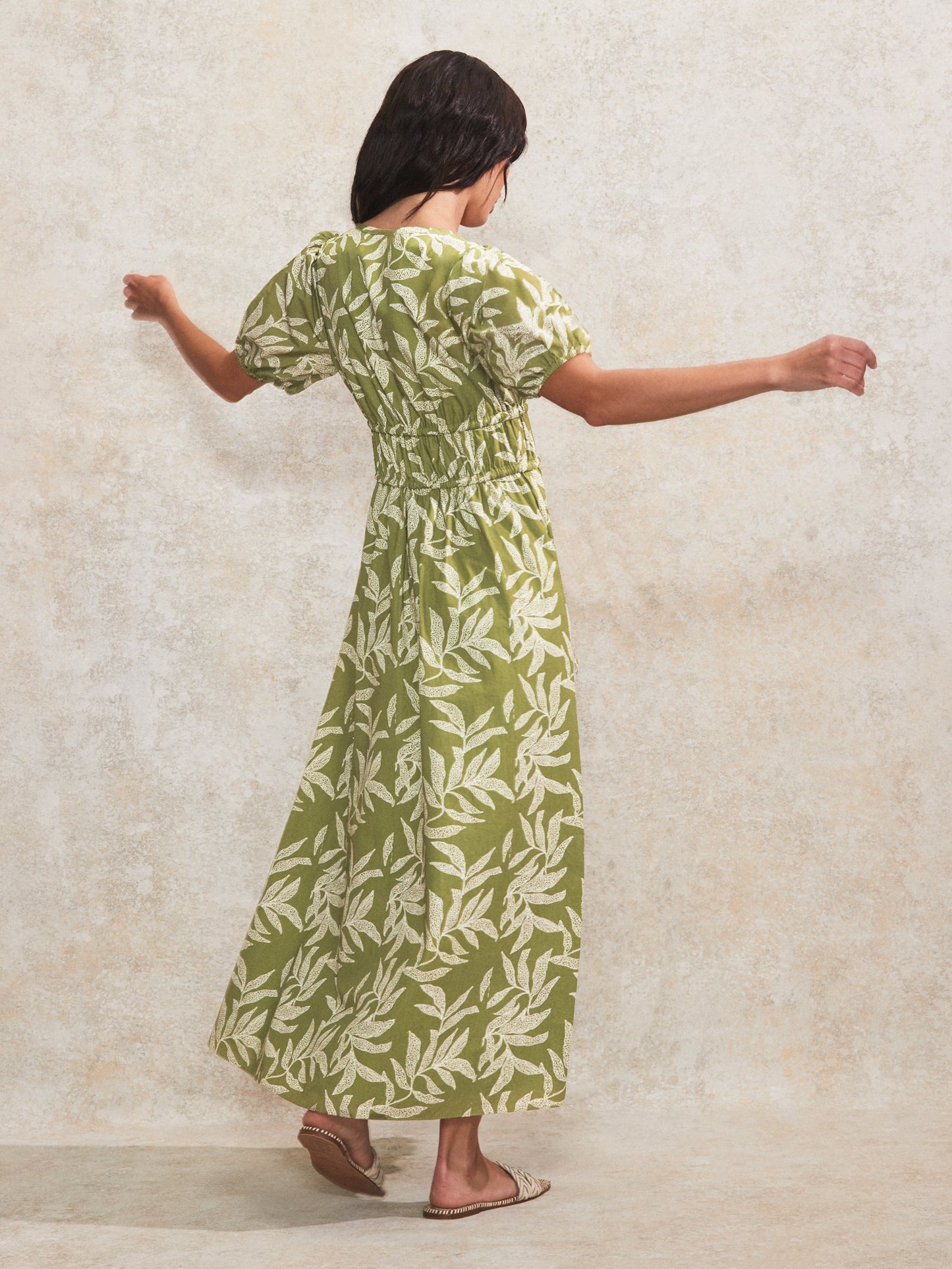 Green Leaf-Print Tie-Detail Cotton Dress