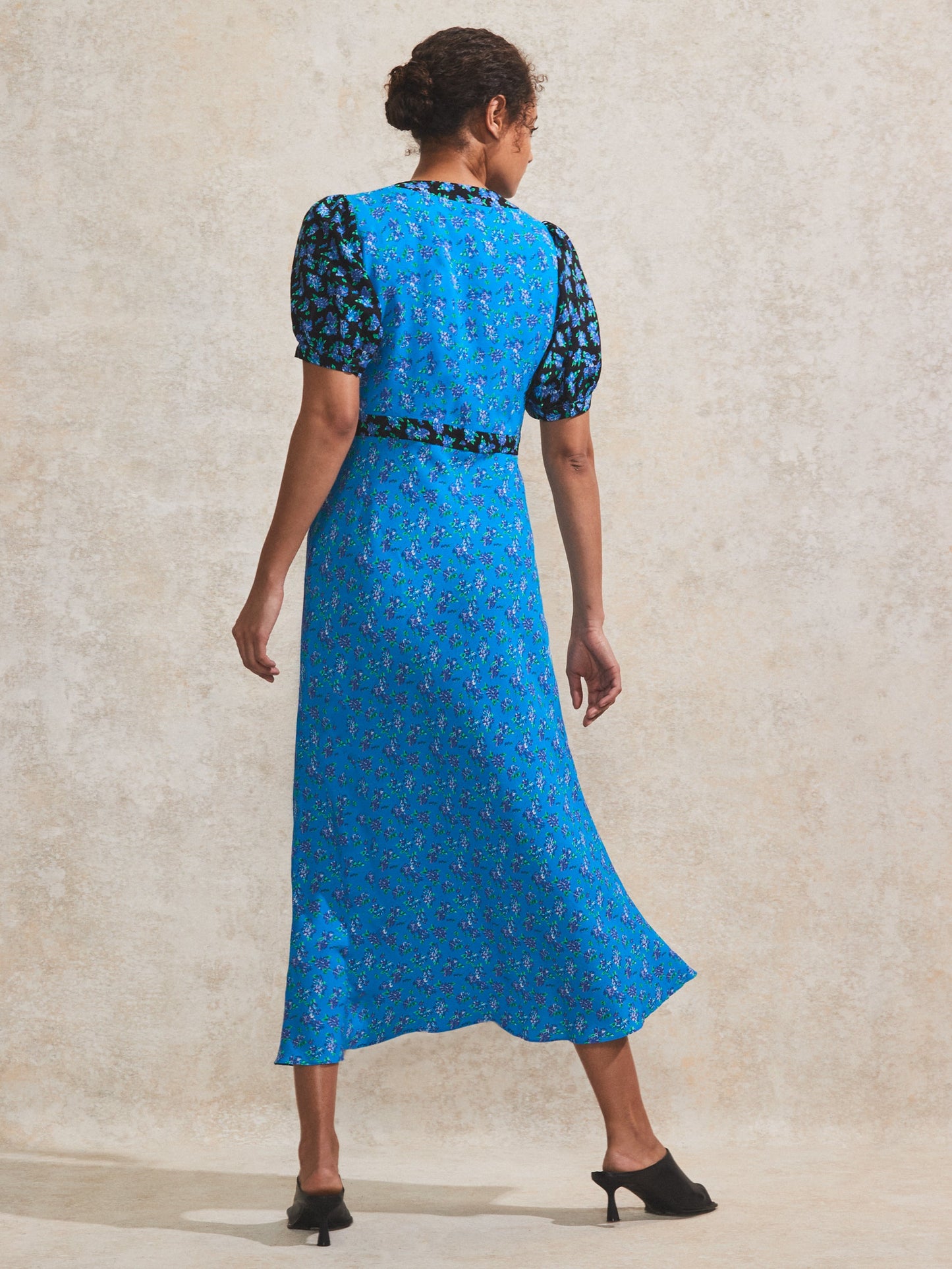 Contrast Ditsy-Print Puff-Sleeve Midi Dress